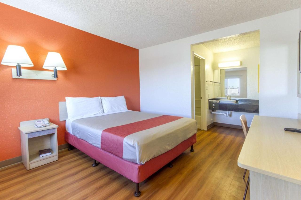 Motel 6-Phoenix, Az - Airport - 24Th Street מראה חיצוני תמונה