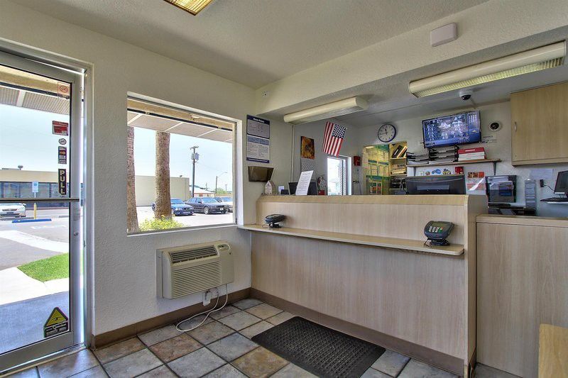 Motel 6-Phoenix, Az - Airport - 24Th Street מראה חיצוני תמונה