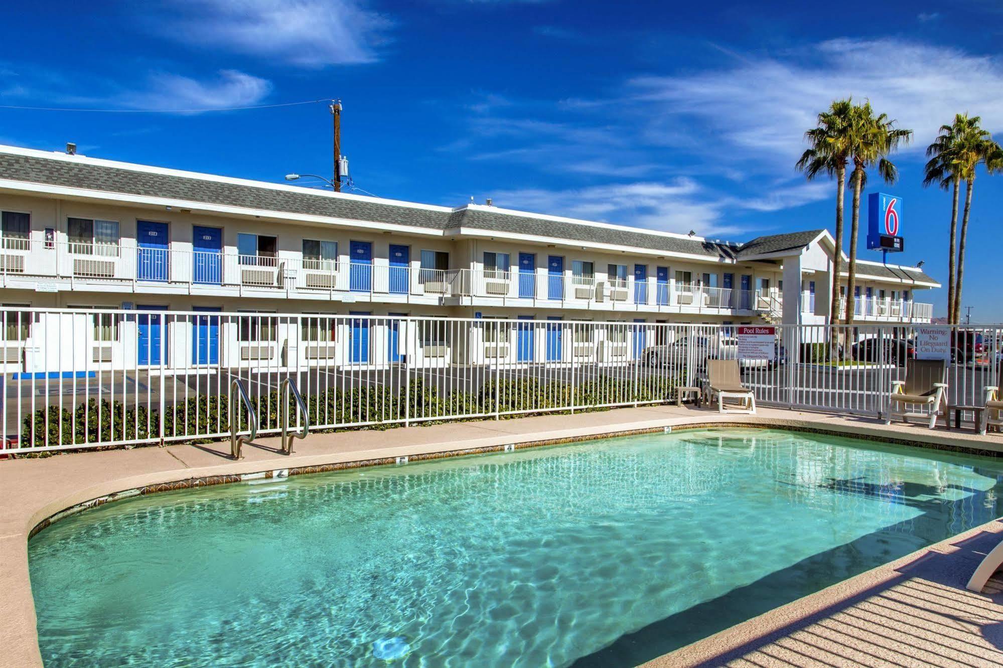 Motel 6-Phoenix, Az - Airport - 24Th Street מראה חיצוני תמונה