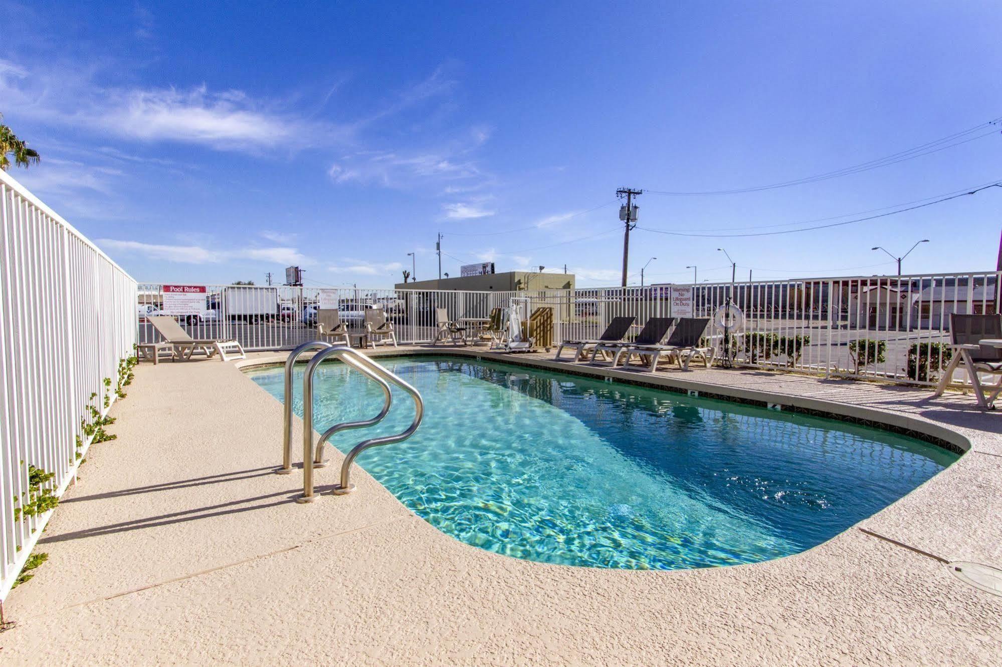 Motel 6-Phoenix, Az - Airport - 24Th Street מראה חיצוני תמונה