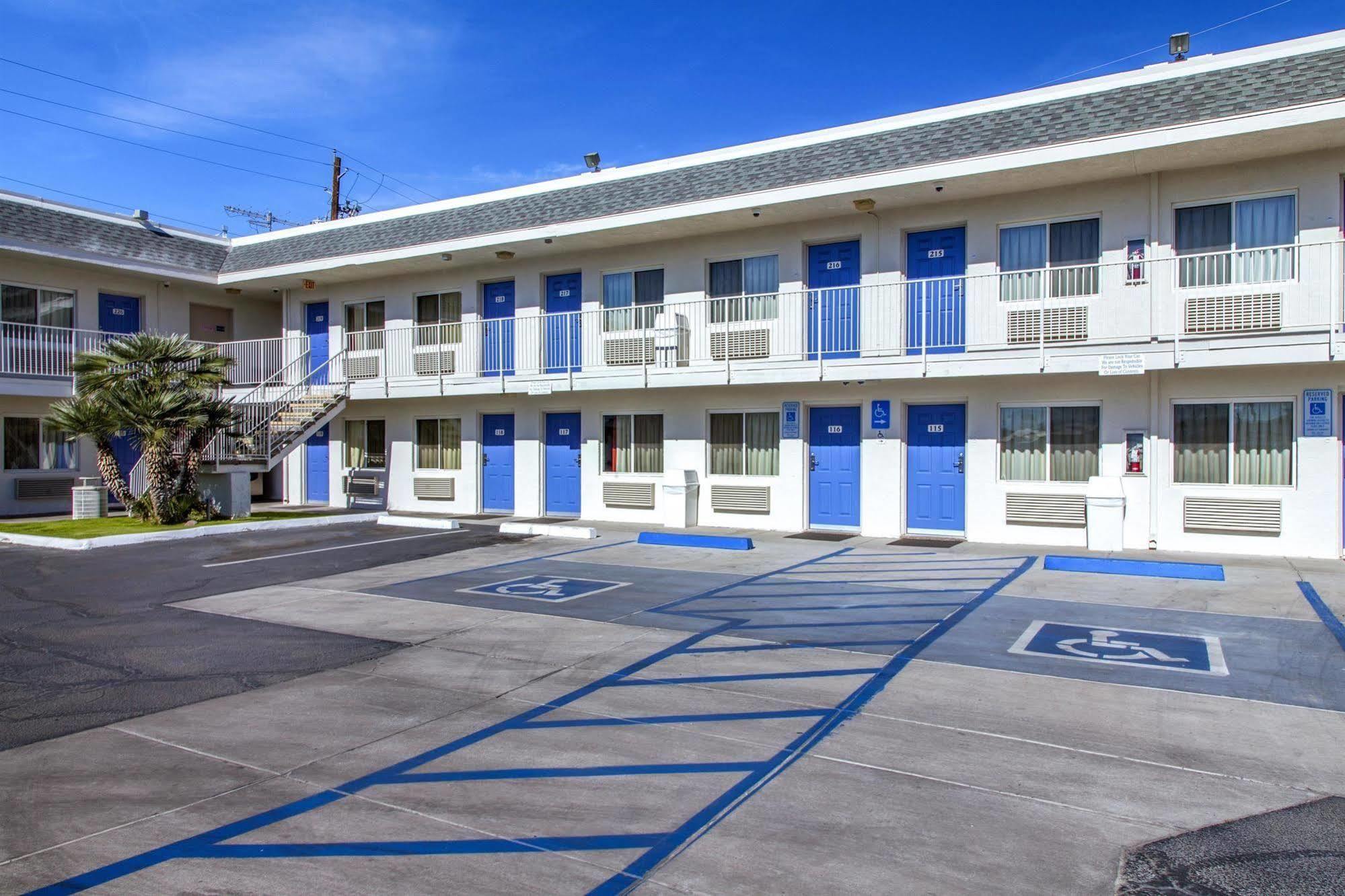 Motel 6-Phoenix, Az - Airport - 24Th Street מראה חיצוני תמונה
